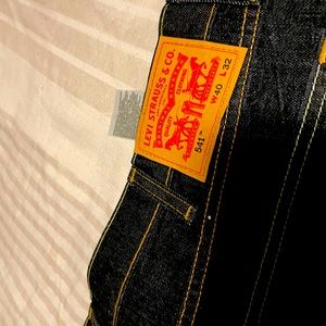 Levi’s pants